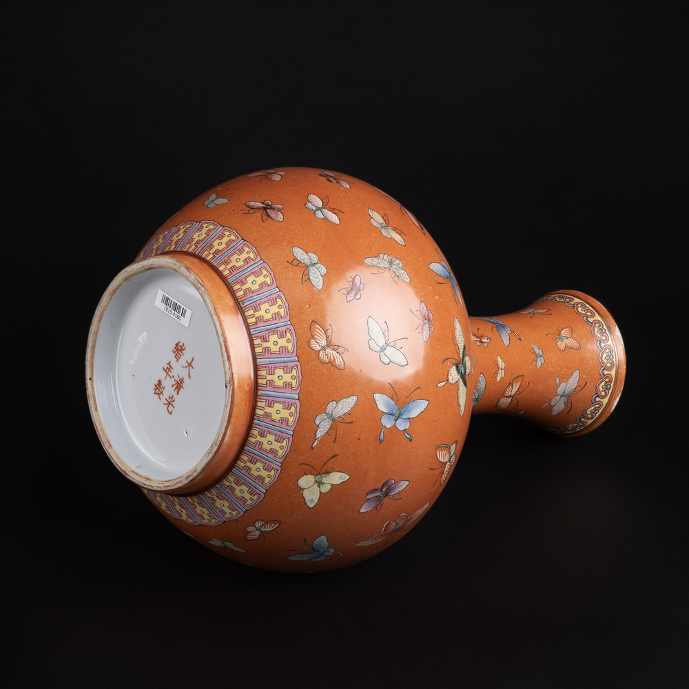 Lot1003 A Chinese coral read ground butterfly vase,  Guangxu six-character mark  Guangxu Period(1871-1908)