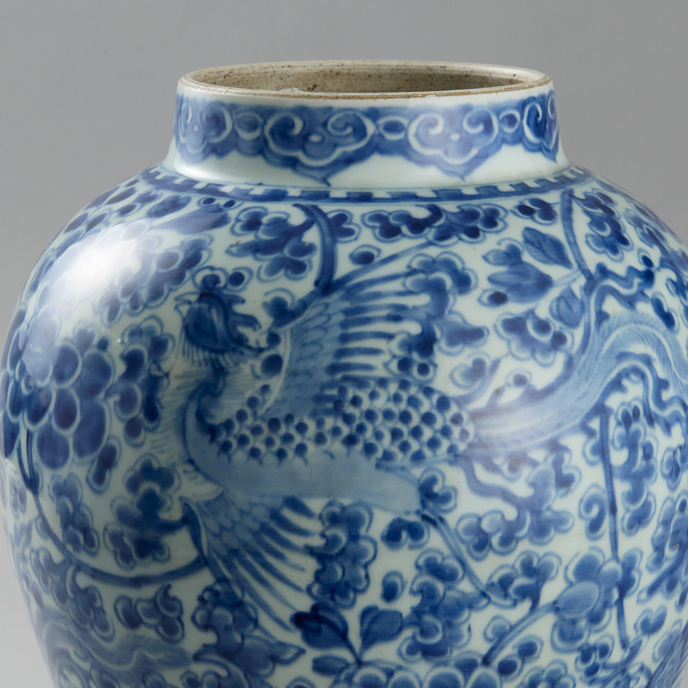 Lot1005 blue and white 'phoenix' vase 18th century