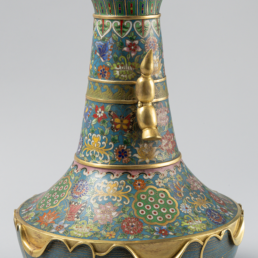 Lot3001 An Exquisite Gilt Bronze Cloisonne Flower Pattern Vase Qing Dynasty, Qianlong Four-character Mark & Period(1735-1796)