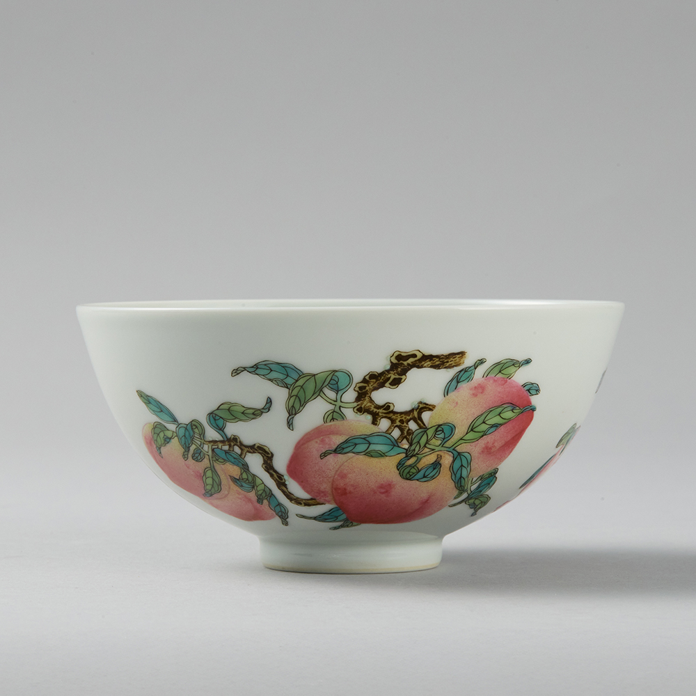 Lot1024 Qing Yongzheng famille rose bowl with three patterns Qing dynasty Qianlong Mark & Period(1736-1795)