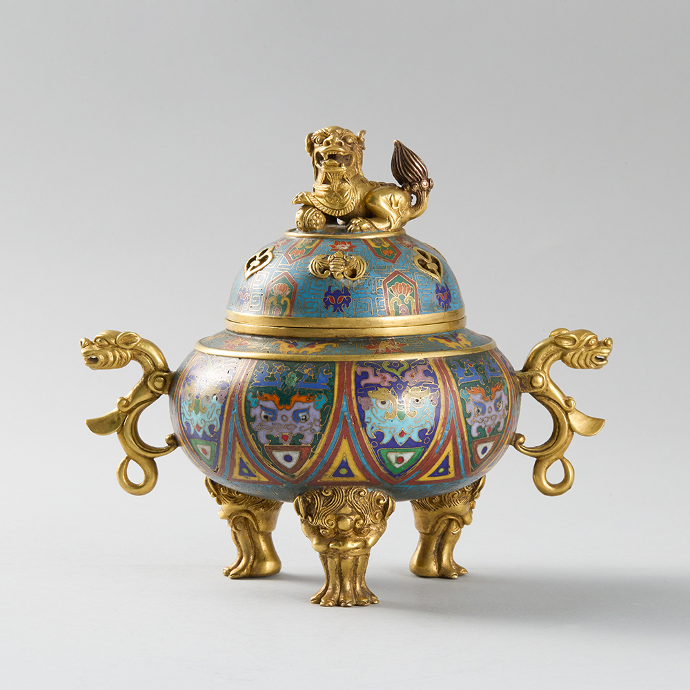 Lot3006 An Exquisite Gilt Bronze Cloisonne Beast-Face Pattern Double-Ears and Tripod Censer  Qing Dynasty, Qianlong Four-character Mark & Period(1735-1796)