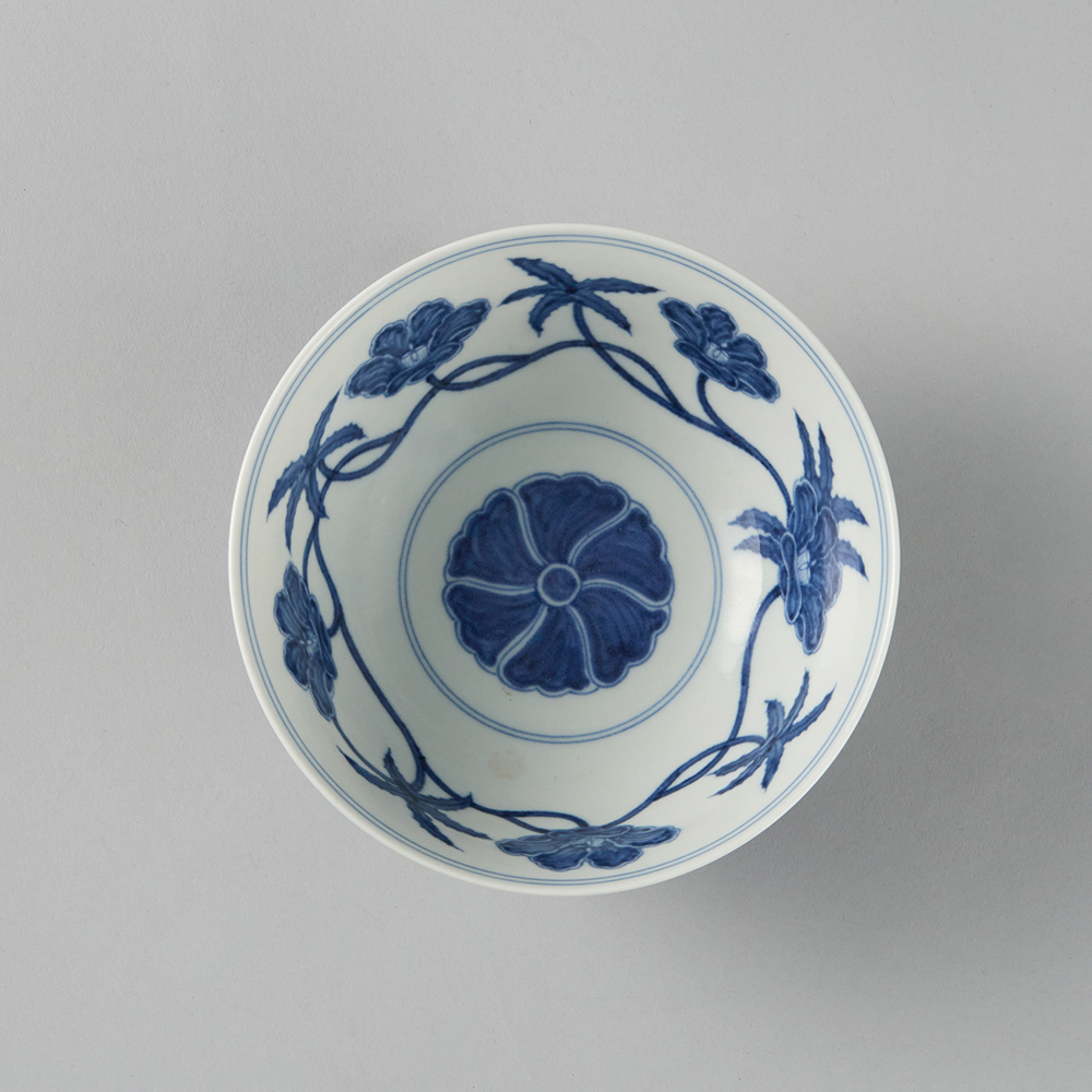 Lot1029 An Exquisite Blue and White Flower Pattern Bowl Ming Dynasty, Chenghua Six-character Mark& Period(1465-1487)