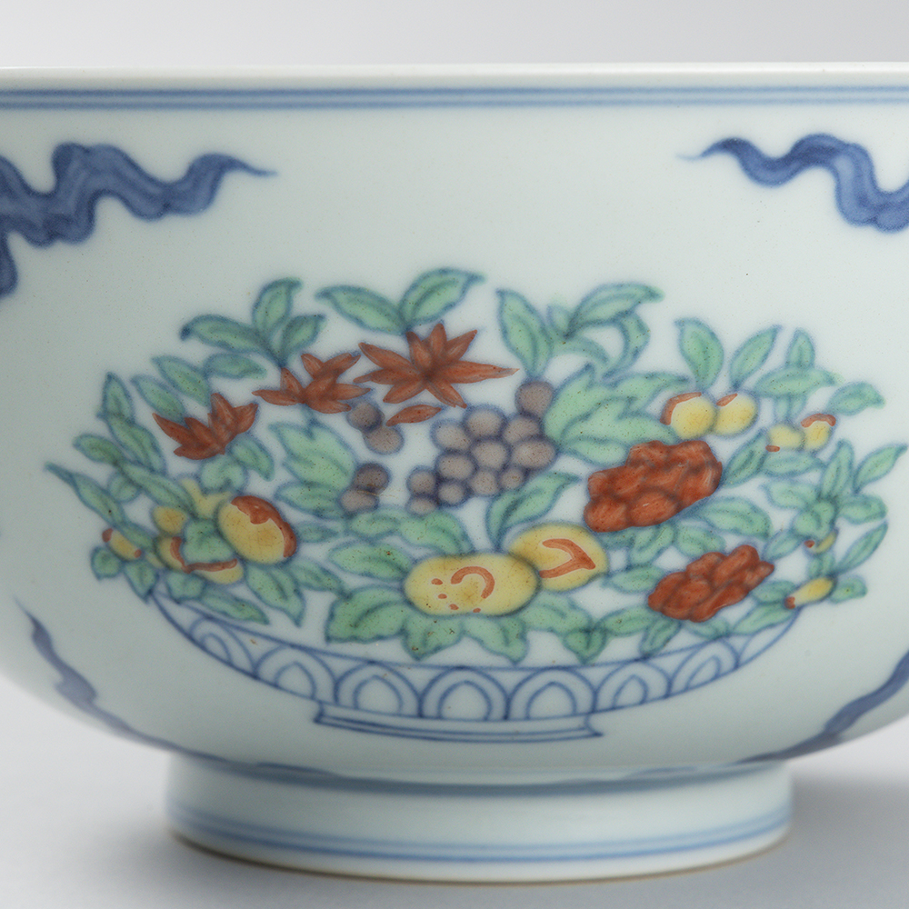 Lot1047 A CONTRASTING-COLOR PORCELAIN BOWL  Ming dynasty Chenghua Mark & Period(1465-1487)