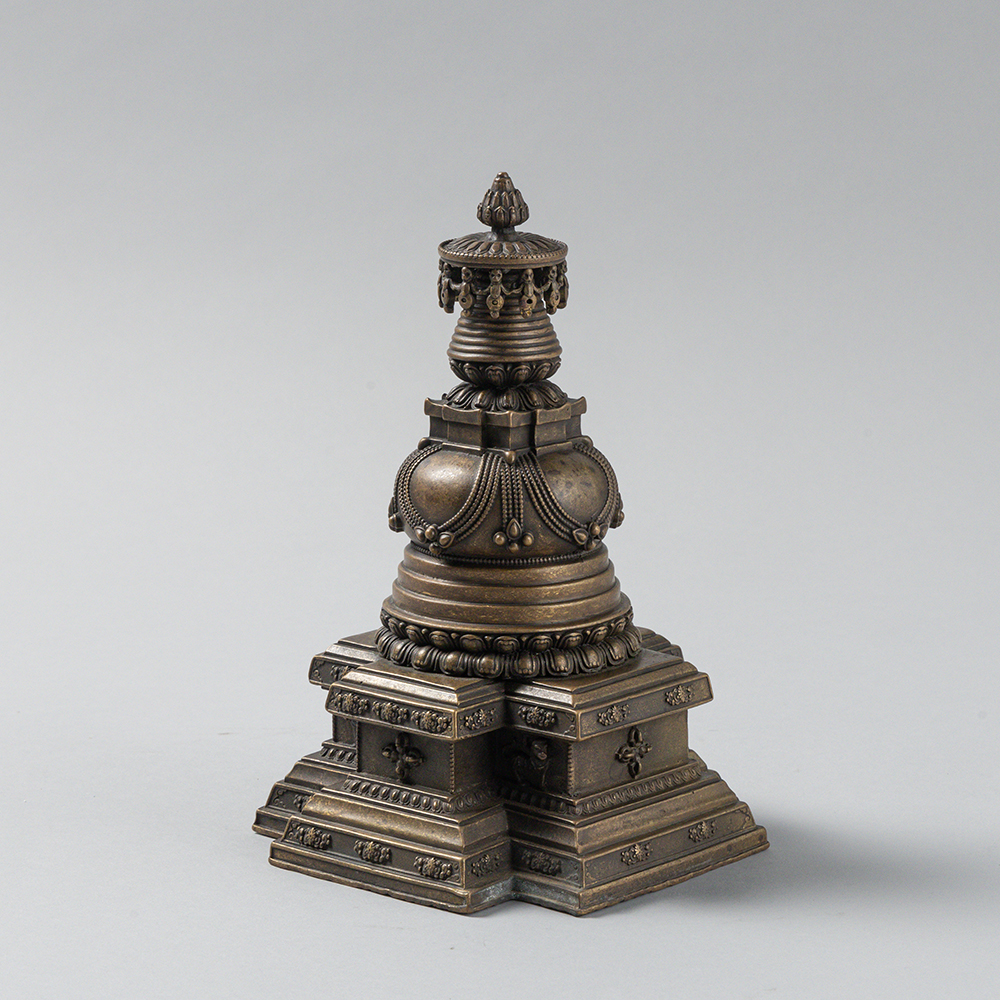 Lot3009 A Rare Coppery Pagoda Ming Dynasty(명나라 1368-1644)