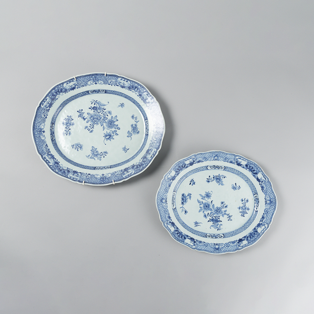 Lot1058 Two serving porcelain dishes, Qing-dynasty, Qianlong 1736-1795.