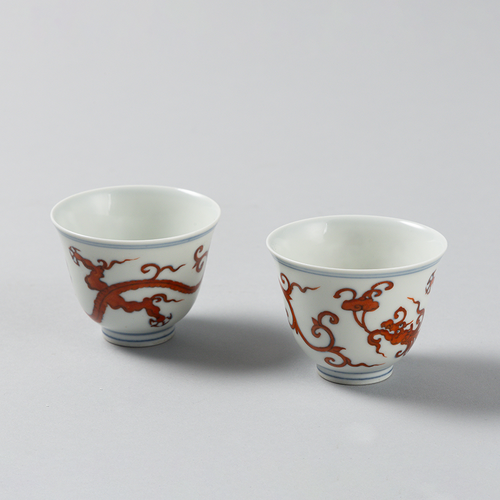 Lot1060 A Pair of Exquisite Iron-Red Dragon Pattern Cup Chenghua Six-character Mark Period(1465-1487)