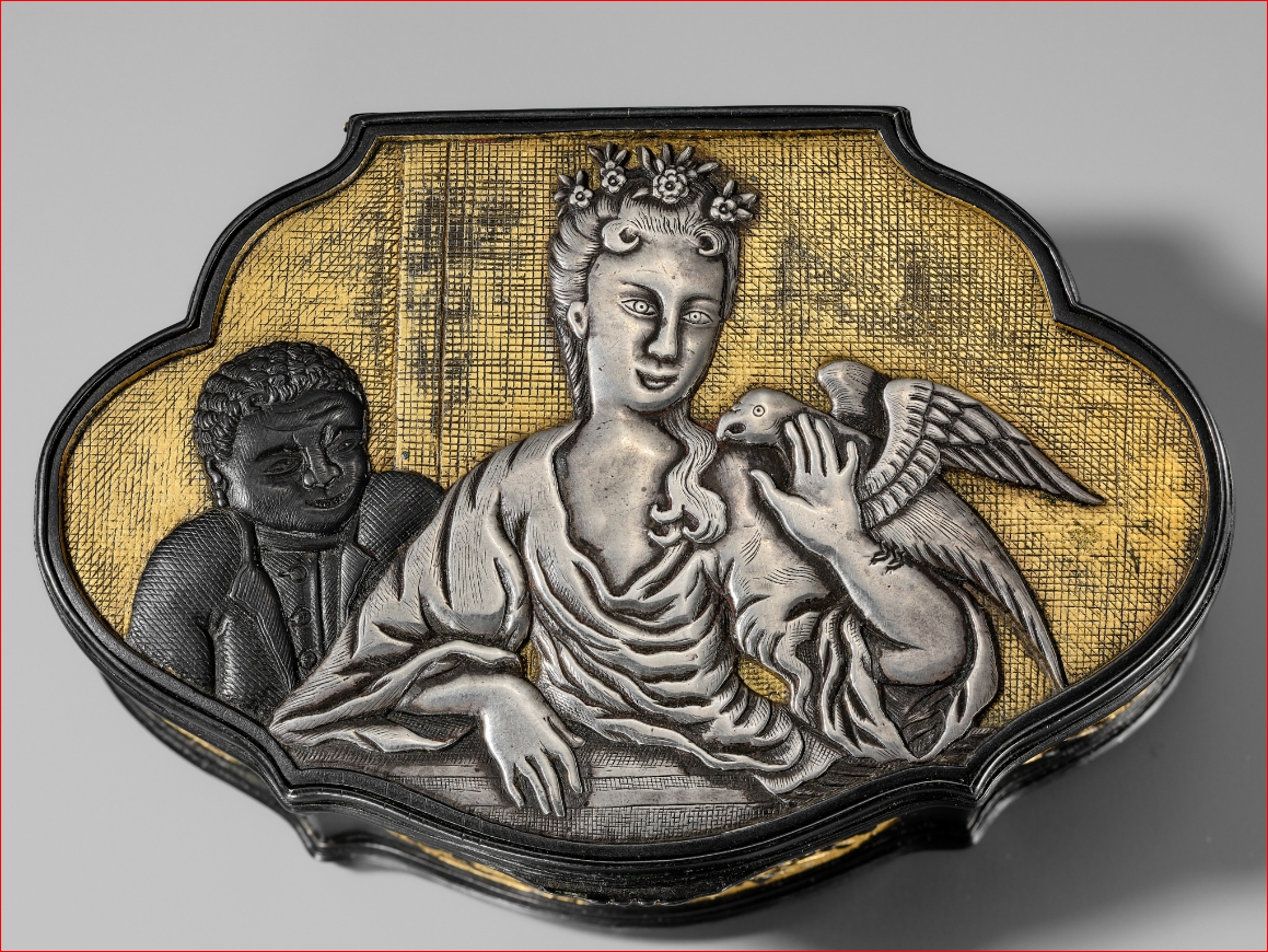 Lot3015 A ‘EUROPEAN SUBJECT’ SNUFF BOX, IMPERIAL TRIBUTE, CANTON, 18TH CENTURY