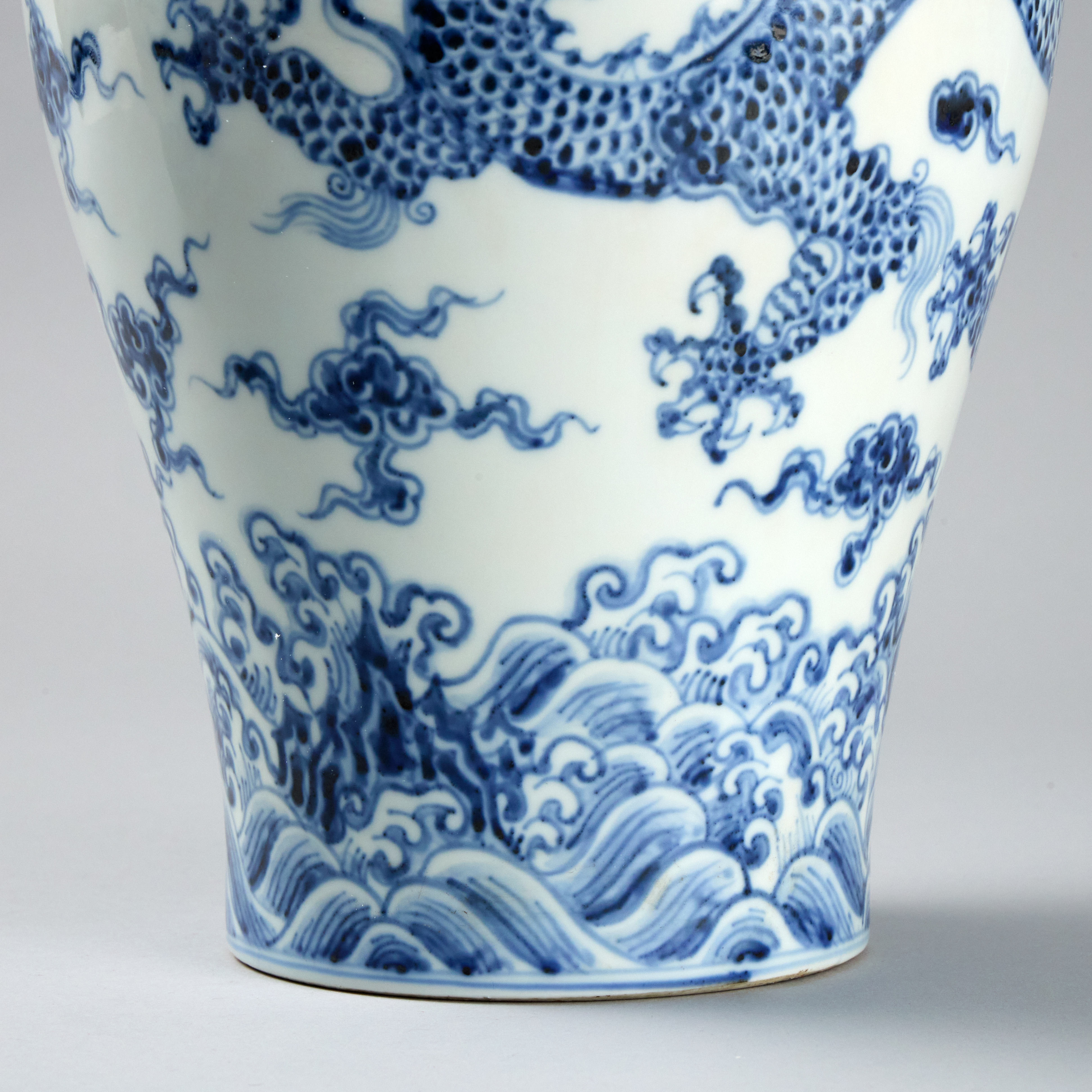 Lot1083 Chinese blue and white porcelain vase pair Ming dynasty Xuande Mark But 20th Century