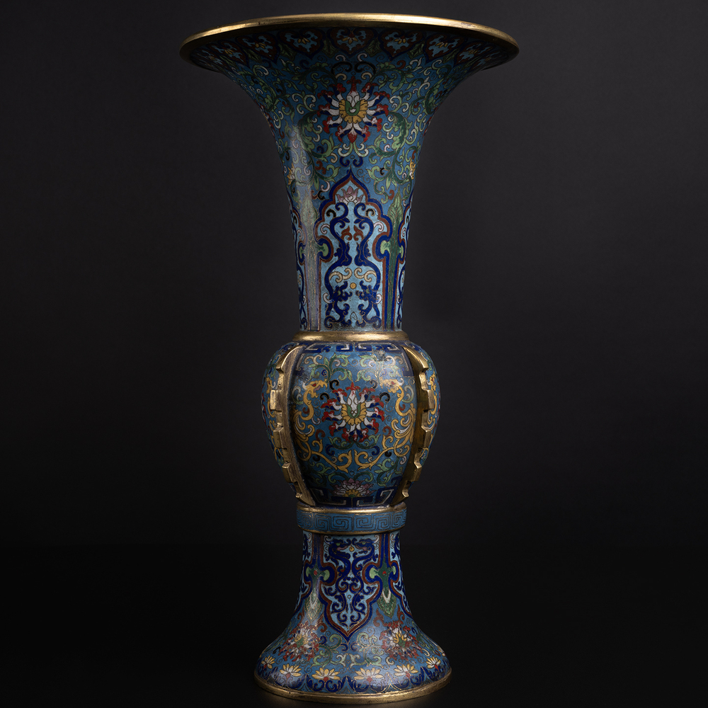 Lot3018 An Exquisite Gilt Bronze Cloisonne Lotus Pattern Vase Qianlong Four-character Mark & Period(1735-1796)